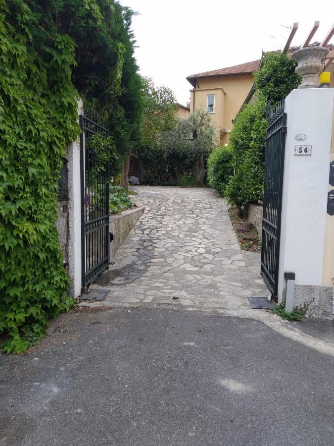 Villetta Con Giardino A Due Passi Dal Mare Империа Екстериор снимка