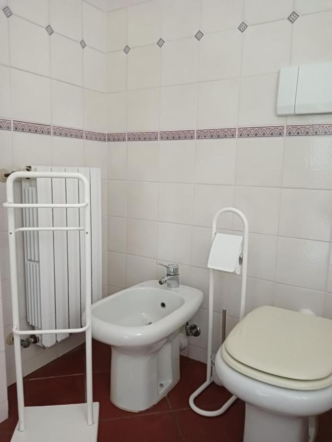 Villetta Con Giardino A Due Passi Dal Mare Империа Екстериор снимка